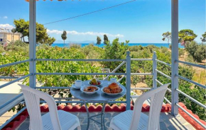 2 Bedroom Stunning Home In Astros Peloponnese
